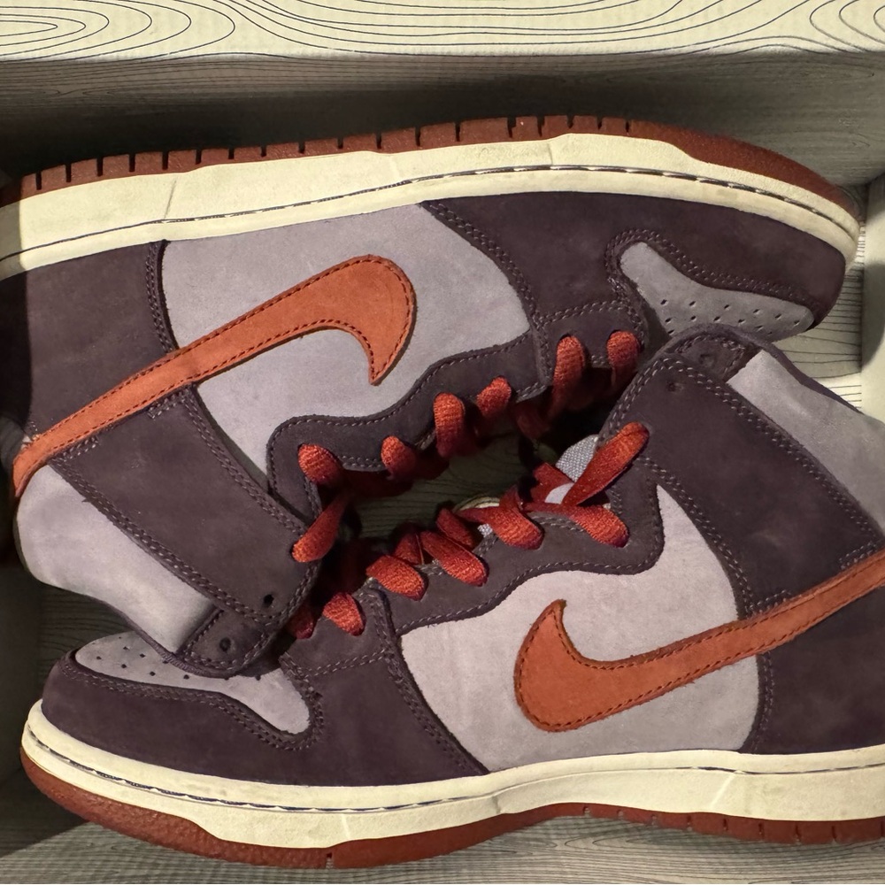 Nike SB Men's Hightop Daybreak Plum Sneakers Size 9.5